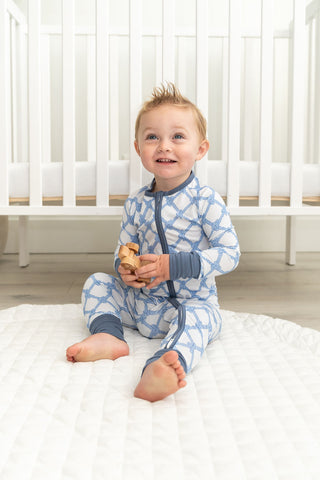 Coastal-inspired bamboo baby romper – lightweight and breathable sleepwear