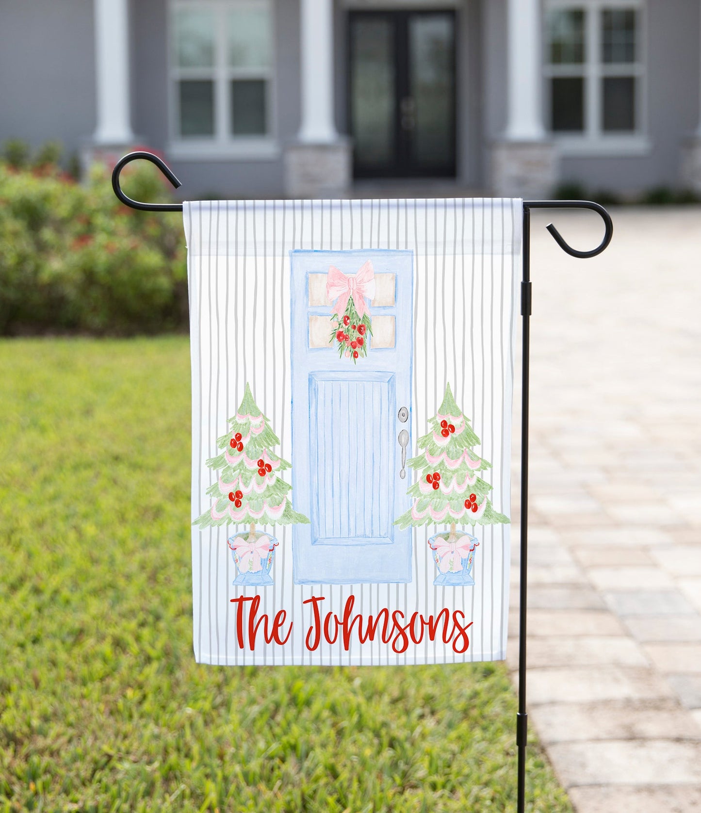 Add a festive touch to your outdoor space with our enchanting Christmas Garden Flags! Handcrafted with love and precision, these flags are the perfect way to welcome the holiday season and spruce up your garden or yard.